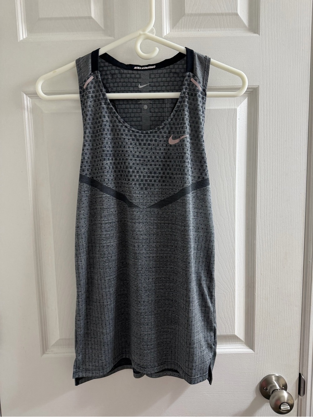 Nike Women’s Gray Athletic Tank Top - Dri-FIT Performance Medium M